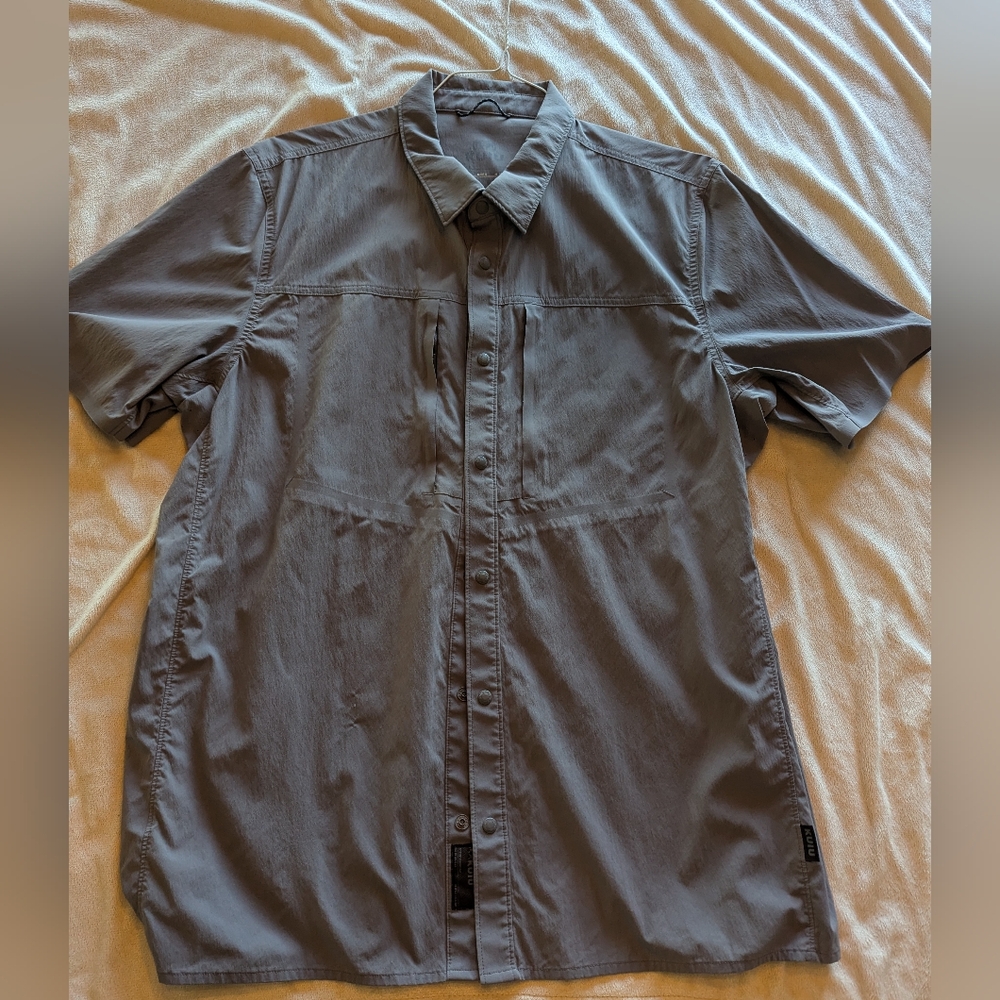 Gray Short Sleeve Button-Up Shirt
